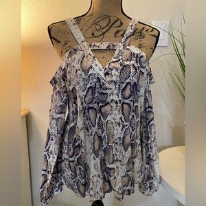 Vici long sleeve cold should tan shirt M